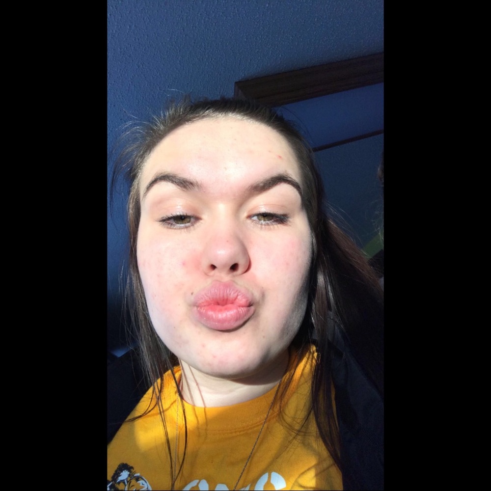 Meet your Posher, Camisha